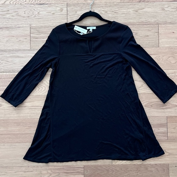 NWT black long top with cut out and mesh detail - Picture 7 of 9